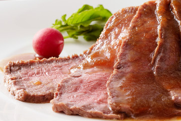 新鮮なローストビーフ