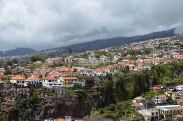Fototapeta na wymiar Funchal.Madeira.Houses on the hill
