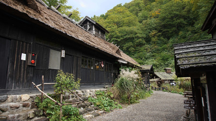 秋田県乳頭温泉郷鶴の湯の藁ぶき宿