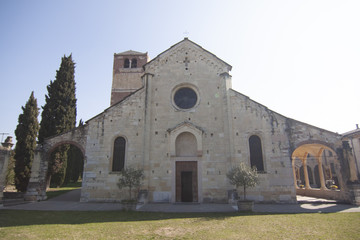 Fototapeta na wymiar Pieve di San Floriano Pietro in Caimano Verona Italia