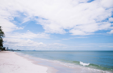 Fototapeta na wymiar Hua Hin beach peaceful sea in summer, Thailand coast