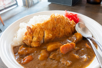 Curry fried rice with pork to Japan.