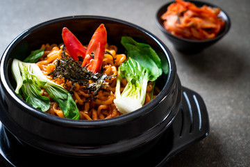 korean instant noodles with vegetable and kimchi