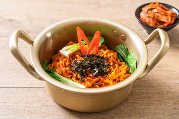 korean instant noodles with vegetable and kimchi