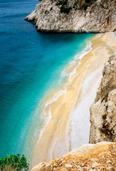 Fototapeta premium Krajobraz plaży Kaputas w Kas, Kalkan, Antalya, Turcja. Licyjski sposób. Koncepcja lato i wakacje