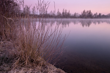 Morgendliche Stille am See