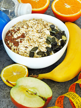 https://www.shutterstock.com/ru/image-photo/fitness-food-concept-oatmeal-fruits-nuts-1121284241?src=7Y4s2nzaxkuFZJ9DqpHlzw-1-41