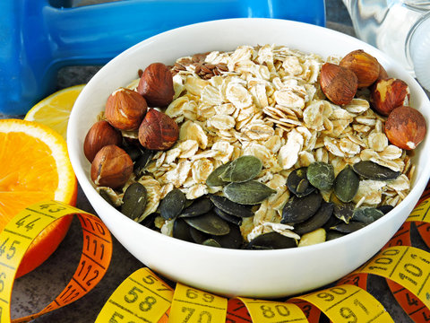 https://www.shutterstock.com/ru/image-photo/fitness-food-concept-oatmeal-fruits-nuts-1121284241?src=7Y4s2nzaxkuFZJ9DqpHlzw-1-41