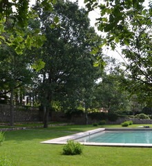 Jardin provençal, bastide et piscine