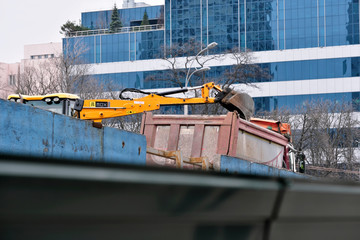 Dismantling of the old emergency bridge