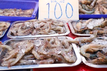 fresh shrimp at street food
