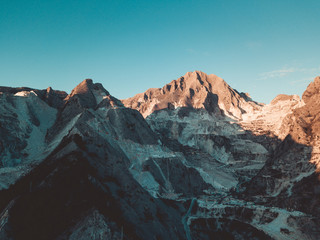 Marmo di Carrara, cava principale e secondaria per la produzione del minerale prezioso.