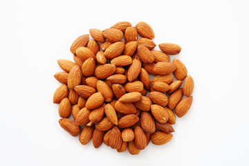アーモンド　白背景