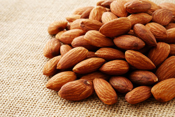 アーモンド