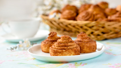 Homemade cinnamon buns cakes on a table