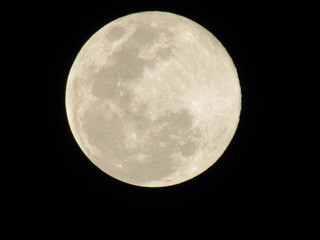Luna llena super brillante