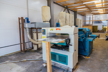 Circular blade saw machine tool