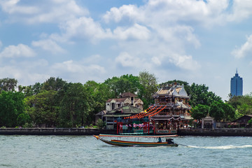 Guan Yu Shrine or Gong Wu Shrine is a small Chinese temple on the western bank of Chao Praya River, along the regular route of river boats.