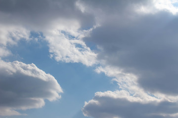 Obraz premium 雲と日差しと雲