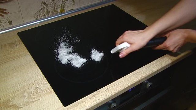 cleaning of ceramic electric stove