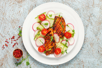 Chicken and fresh vegetable salad