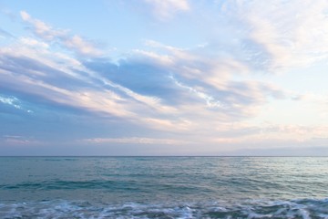 Obraz na płótnie Canvas Tranquil sunset over the sea