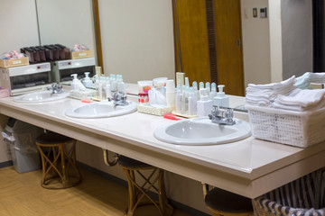 Spa sinks and mirrors