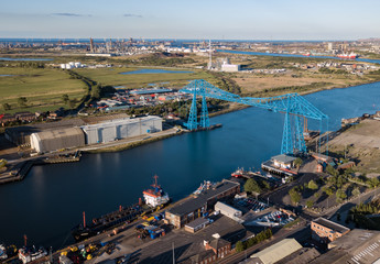 Obraz na płótnie Canvas The Tees Transporter Bridge located in Teesside which crosses the river Tees between Stockton on Tees and Middlesbrough