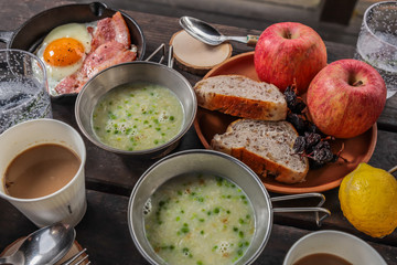 アウトドア料理　Outdoor lunch at the cottage