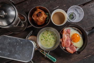 アウトドア料理　Outdoor lunch at the cottage
