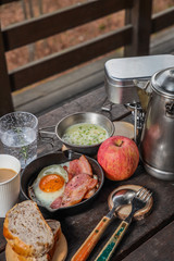 アウトドア料理　Outdoor lunch at the cottage