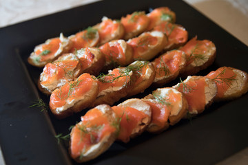 salmon crouton