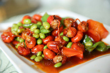 小龙虾烧毛豆 