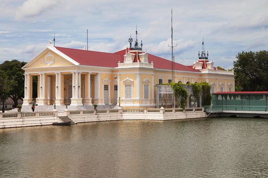 Warophat Phiman Throne Hall at Bang Pa-In Palace