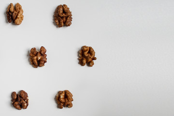 Obraz premium walnuts on white background