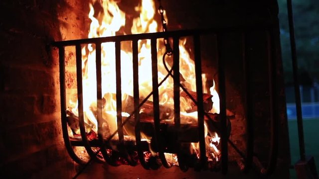 BBQ fire churrasco burning in 120fps