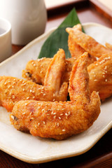 手羽先　Spicy fried chicken wings Tebasaki
