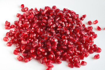 Гранат с зернами