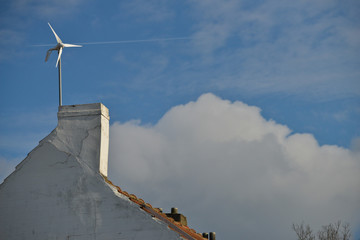 eolienne toit vent energie ecologie