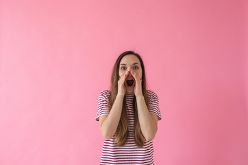 The girl screams or says or asks for help or reports the news.