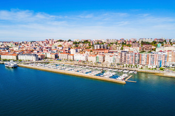 Obraz premium Santander city aerial view, Spain