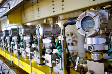 Pressure transmitter to monitor downstream pressure, Black and white.