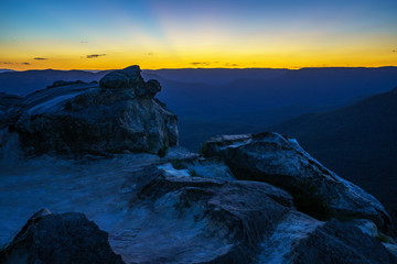 afterglow at lincolns rock, blue mountains, australia 8
