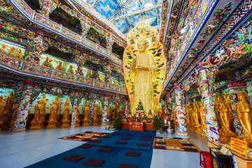 Fototapeta premium Linh Phuoc Pagoda in Dalat