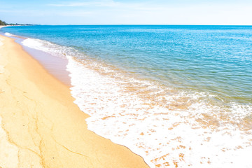 Sea view from the beach with clear sky Summer paradise beach of tropical Thailand, concept of outdoor travel