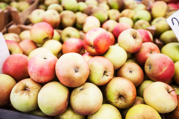 organic apples ready for sale at local farmers market