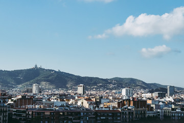 Fototapeta na wymiar Vue panoramique sur Barcelone