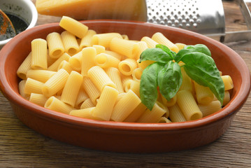 Mezze maniche rigate in bianco ft21_0018 Cucina italiana