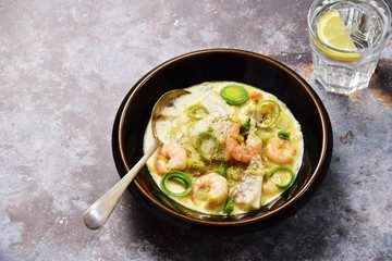 Cod and prawns with fennel and sour cream