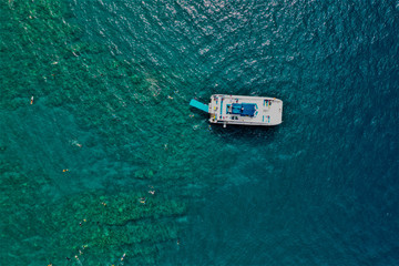 Hawaii von oben - Luftbilder von Maui und Big Island. Bote von oben, Strände und Küsten, Wale von oben und Lavalandschaften